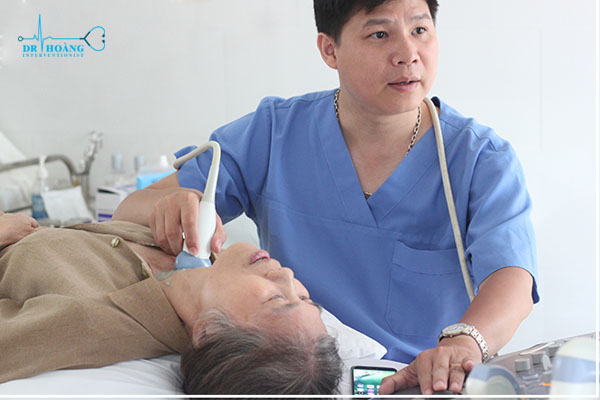 U tuyến giáp lành tính và phương pháp điều trị tốt nhất là gì?
